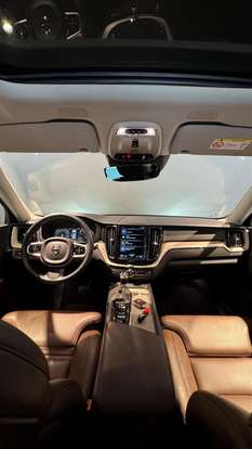VOLVO-XC60-2018