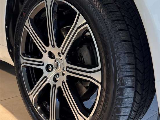 VOLVO-XC60-2.0 T5 GASOLINA INSCRIPTION AWD GEARTRONIC VOLVO-XC60-2018