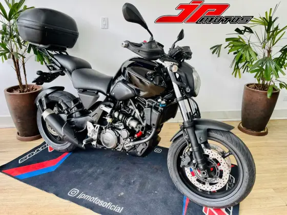 YAMAHA MT-03 