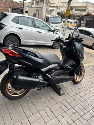 YAMAHA XMAX 250 CONNECTED ABS 