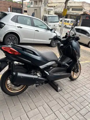 YAMAHA-XMAX 250 CONNECTED ABS-2024