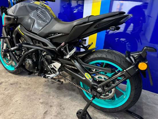 YAMAHA-MT-09-2023