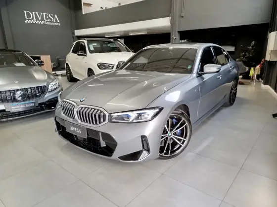 BMW 320i 2.0 16V TURBO FLEX M SPORT AUTOMÁTICO BMW 320i 2.0 16V TURBO FLEX M SPORT AUTOMÁTICO