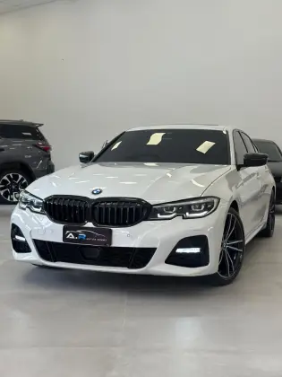 BMW 320i 2.0 16V TURBO FLEX M SPORT AUTOMÁTICO BMW 320i 2.0 16V TURBO FLEX M SPORT AUTOMÁTICO