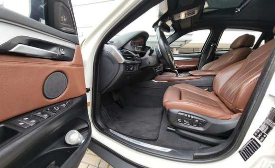 BMW-X6-3.0 35I 4X4 COUPÉ 6 CILINDROS 24V GASOLINA 4P AUTOMÁTICO BMW-X6-2016