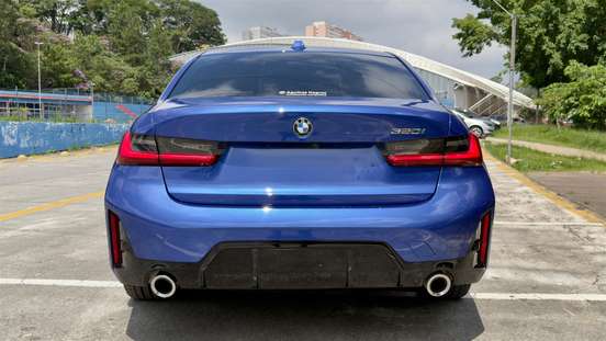 BMW-320i-2025