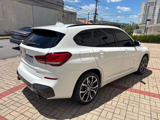 BMW-X1-2.0 16V TURBO ACTIVEFLEX SDRIVE20I M SPORT 4P AUTOMÁTICO BMW-X1-2022