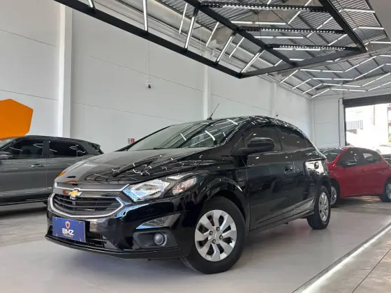 CHEVROLET ONIX 1.0 MPFI LT 8V FLEX 4P MANUAL CHEVROLET ONIX 1.0 MPFI LT 8V FLEX 4P MANUAL