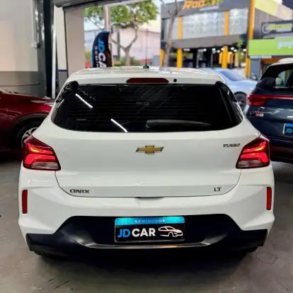 CHEVROLET-ONIX-2021