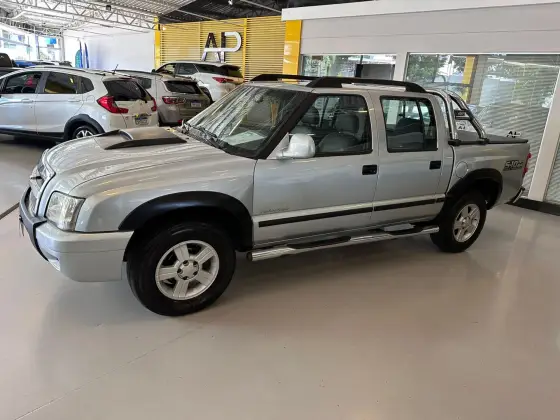 CHEVROLET S10 2.8 TORNADO 4X4 CD 12V TURBO ELECTRONIC INTERCOOLER DIESEL 4P MANUAL CHEVROLET S10 2.8 TORNADO 4X4 CD 12V TURBO ELECTRONIC INTERCOOLER DIESEL 4P MANUAL