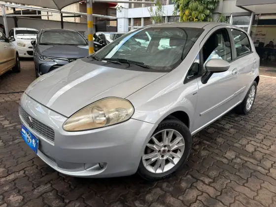 FIAT PUNTO 1.6 ESSENCE 16V FLEX 4P MANUAL