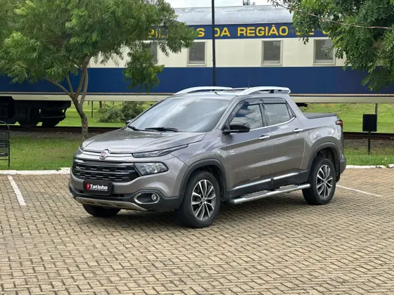 FIAT TORO 2.0 16V TURBO DIESEL VOLCANO 4WD AT9 FIAT TORO 2.0 16V TURBO DIESEL VOLCANO 4WD AT9