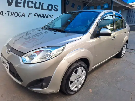 FORD FIESTA 1.6 ROCAM SE SEDAN 8V FLEX 4P MANUAL