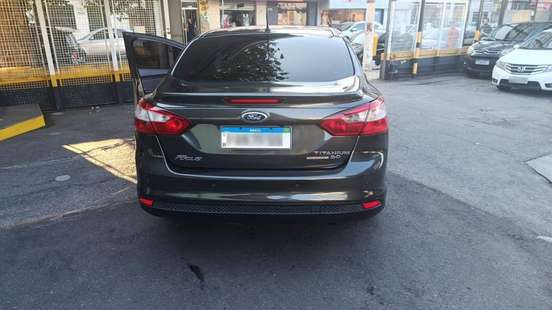 FORD-FOCUS-2014