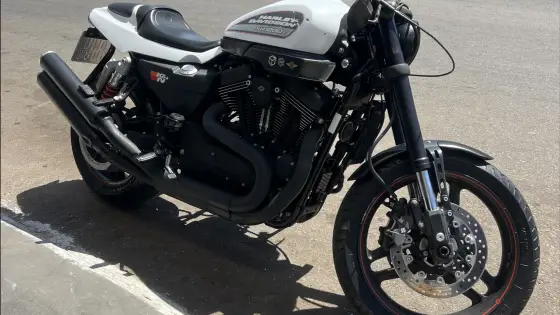 HARLEY-DAVIDSON SPORTSTER XR 1200X 