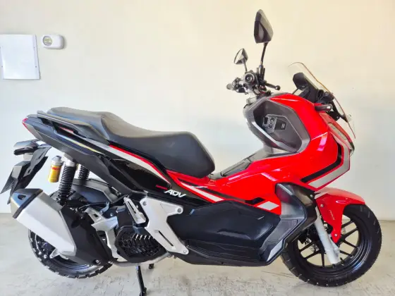 HONDA ADV 