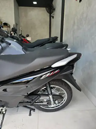 HONDA BIZ 125 ES 