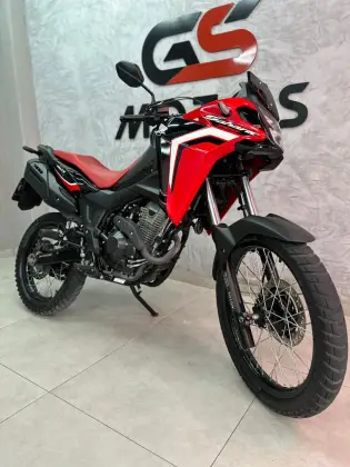 HONDA XRE 300 SAHARA HONDA XRE 300 SAHARA