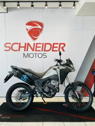 HONDA XRE 300 SAHARA HONDA XRE 300 SAHARA