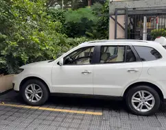 HYUNDAI SANTA FÉ 3.5 MPFI GLS 7 LUGARES V6 24V 285CV GASOLINA 4P AUTOMÁTICO HYUNDAI SANTA FÉ 3.5 MPFI GLS 7 LUGARES V6 24V 285CV GASOLINA 4P AUTOMÁTICO