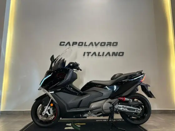 KYMCO AK 550i 