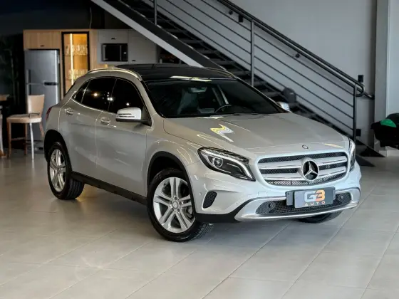 MERCEDES-BENZ GLA 200 1.6 CGI VISION 16V TURBO GASOLINA 4P AUTOMÁTICO MERCEDES-BENZ GLA 200 1.6 CGI VISION 16V TURBO GASOLINA 4P AUTOMÁTICO