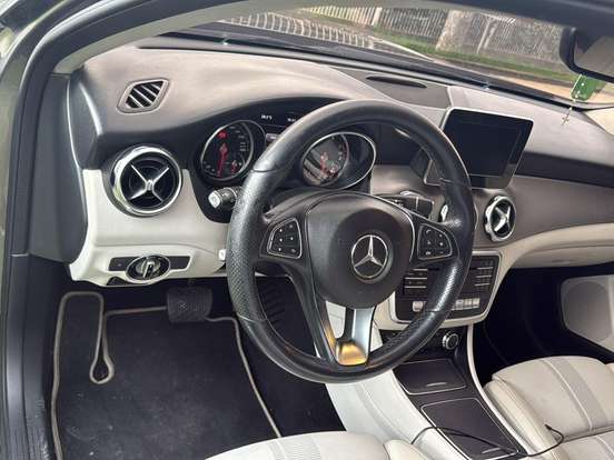 MERCEDES-BENZ-GLA 200-1.6 CGI FLEX ADVANCE 7G-DCT MERCEDES-BENZ-GLA 200-2019