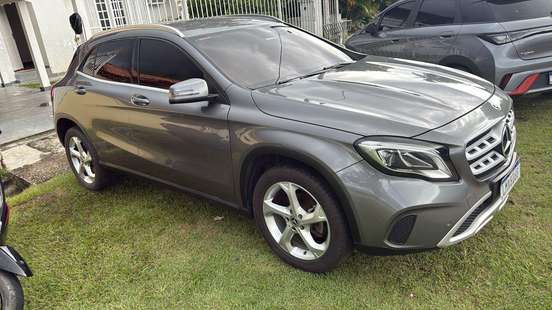 MERCEDES-BENZ-GLA 200-2019