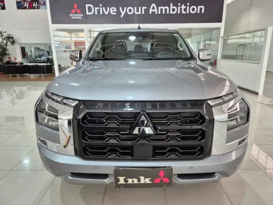 MITSUBISHI TRITON 2.4 BITURBO DIESEL CD HPE-S 4X4 AUTOMÁTICO