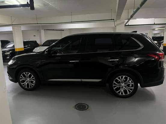 MITSUBISHI-OUTLANDER-2.2 4X4 16V DIESEL 4P AUTOMÁTICO MITSUBISHI-OUTLANDER-2018