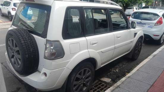 MITSUBISHI-PAJERO TR4-2.0 4X2 16V 140CV FLEX 4P MANUAL MITSUBISHI-PAJERO TR4-2013