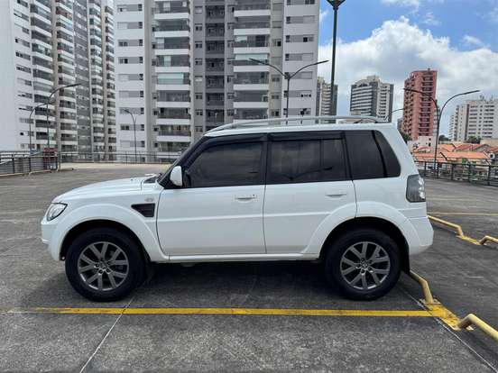 MITSUBISHI-PAJERO TR4-2012