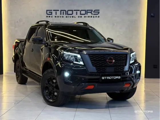 NISSAN FRONTIER 2.3 16V TURBO DIESEL PRO4X CD 4X4 AUTOMÁTICO