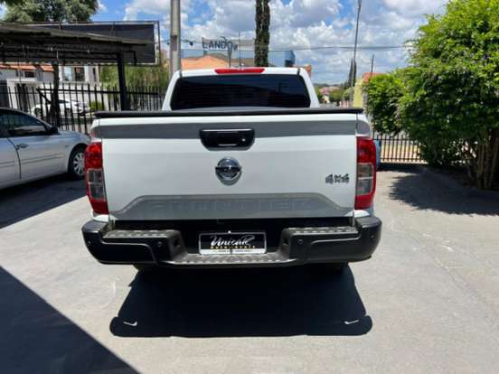 NISSAN-FRONTIER-2022