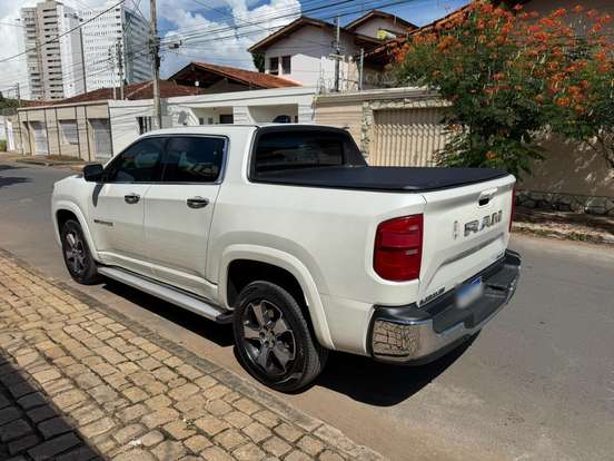 RAM-RAMPAGE-2.0 TURBO DIESEL LARAMIE 4X4 AUTOMÁTICO RAM-RAMPAGE-2023