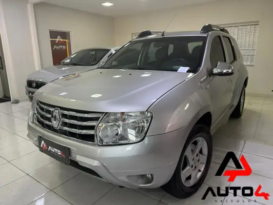 RENAULT DUSTER 2.0 DYNAMIQUE 4X2 16V FLEX 4P AUTOMÁTICO