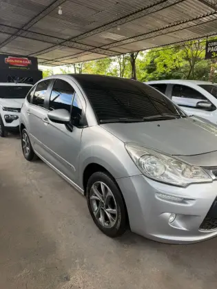 RENAULT SANDERO 1.0 AUTHENTIQUE 16V FLEX 4P MANUAL