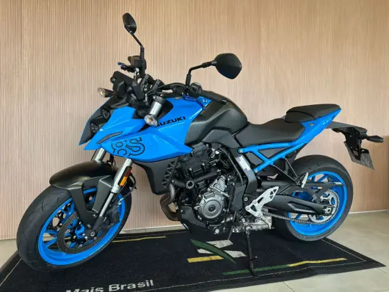 SUZUKI GSX-8S 