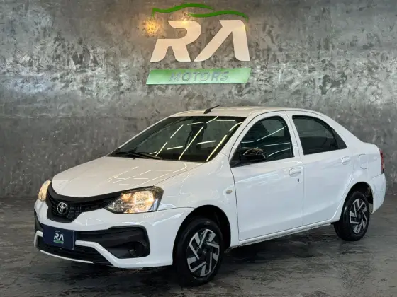 TOYOTA ETIOS 1.5 X PLUS SEDAN 16V FLEX 4P MANUAL