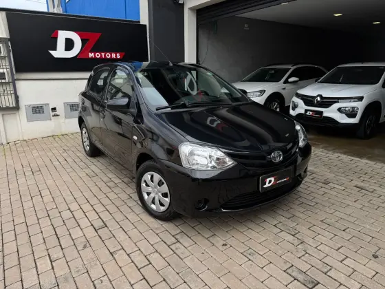 TOYOTA ETIOS 1.5 XS 16V FLEX 4P MANUAL TOYOTA ETIOS 1.5 XS 16V FLEX 4P MANUAL