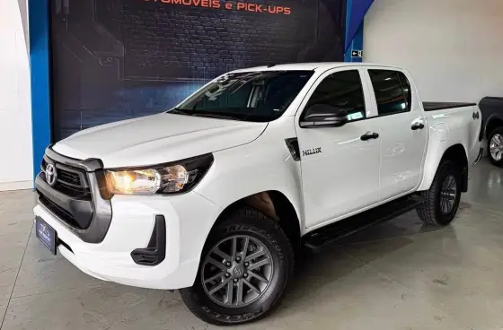 TOYOTA HILUX 2.8 D-4D TURBO DIESEL CD POWER PACK 4X4 MANUAL