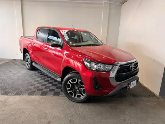 TOYOTA HILUX 2.8 D-4D TURBO DIESEL CD SRV 4X4 AUTOMÁTICO