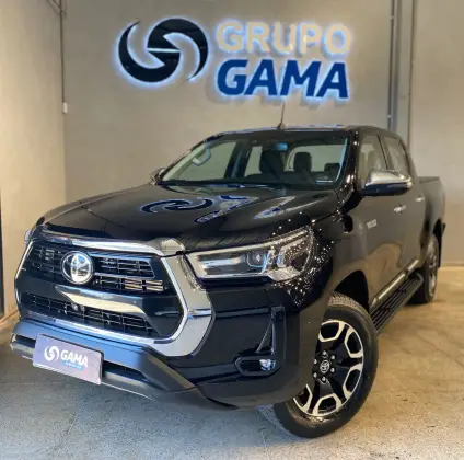 TOYOTA HILUX 2.8 D-4D TURBO DIESEL CD SRX 4X4 AUTOMÁTICO TOYOTA HILUX 2.8 D-4D TURBO DIESEL CD SRX 4X4 AUTOMÁTICO