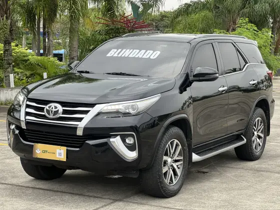 TOYOTA HILUX SW4 2.8 SRX 4X4 16V TURBO INTERCOOLER DIESEL 4P AUTOMÁTICO