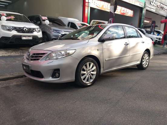 TOYOTA-COROLLA-2011