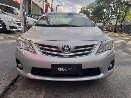 TOYOTA-COROLLA-2011
