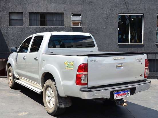TOYOTA-HILUX-3.0 SRV 4X4 CD 16V TURBO INTERCOOLER DIESEL 4P AUTOMÁTICO TOYOTA-HILUX-2011