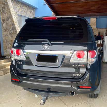TOYOTA-HILUX SW4-2012
