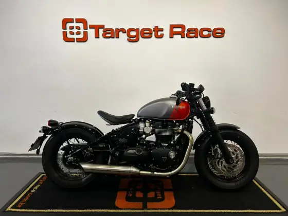 TRIUMPH BONNEVILLE BOBBER 1200 