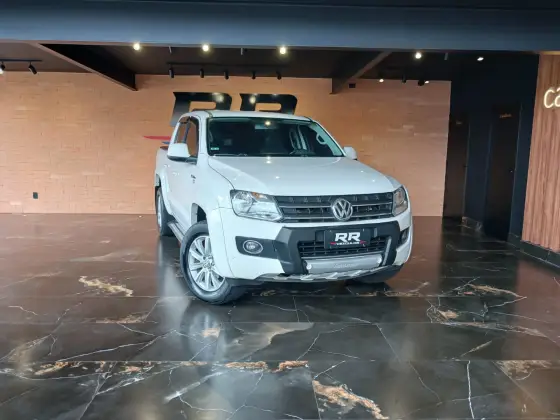 VOLKSWAGEN AMAROK 2.0 HIGHLINE 4X4 CD 16V TURBO INTERCOOLER DIESEL 4P AUTOMÁTICO VOLKSWAGEN AMAROK 2.0 HIGHLINE 4X4 CD 16V TURBO INTERCOOLER DIESEL 4P AUTOMÁTICO